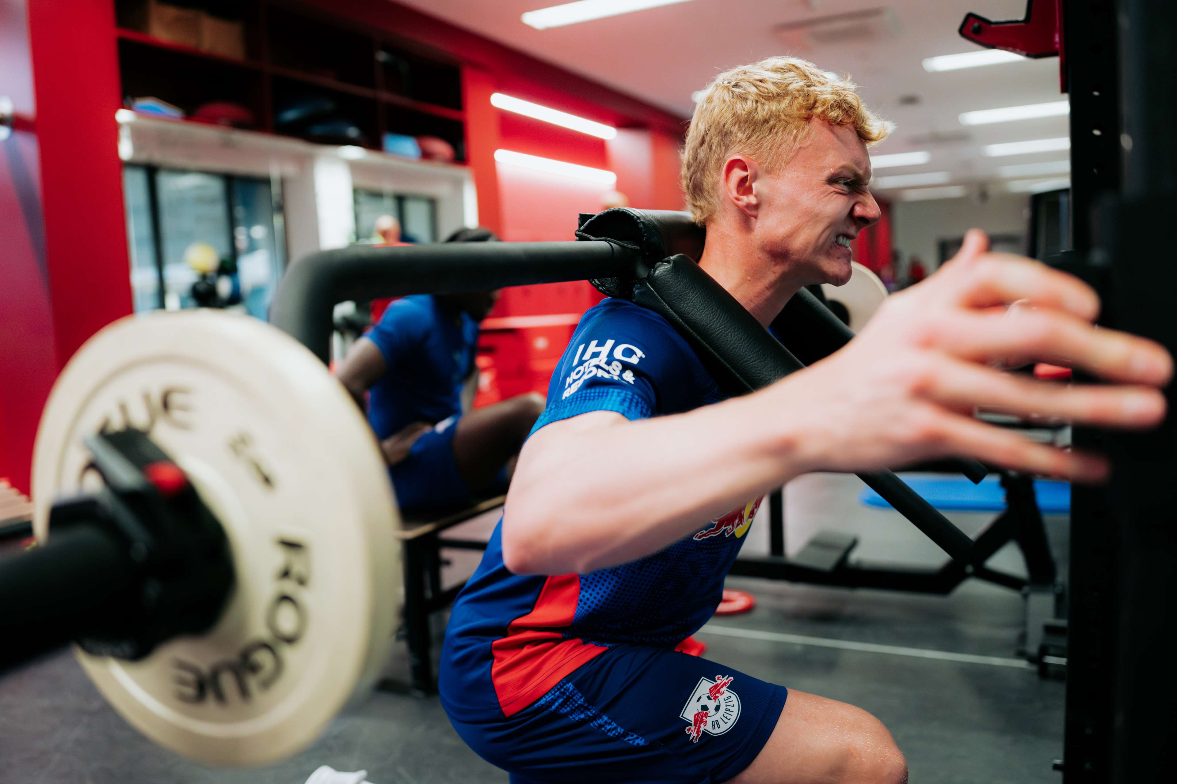 Behind the scenes of training before Köln