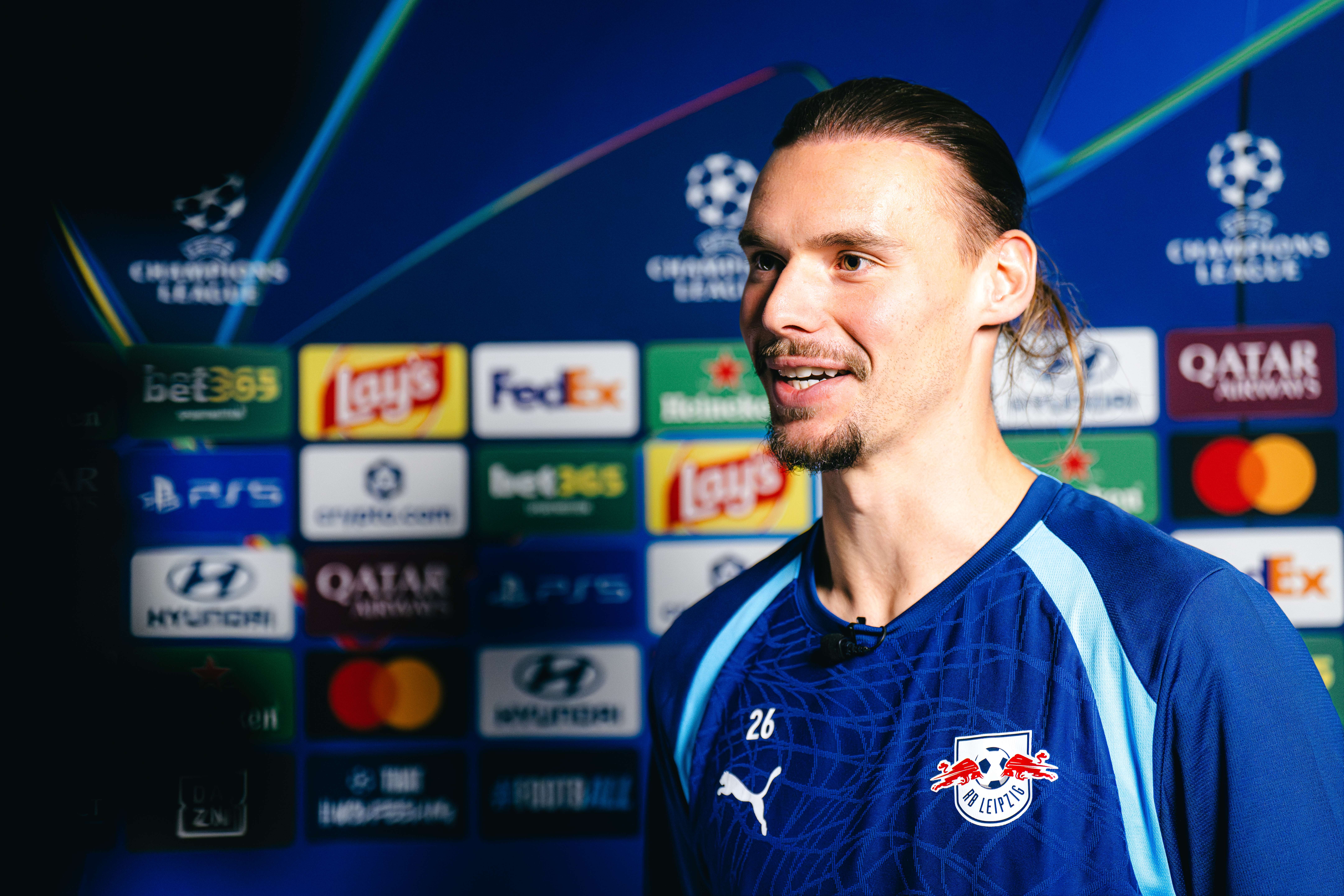 Maarten Vandevoordt Targets First Champions League Win Against PSV